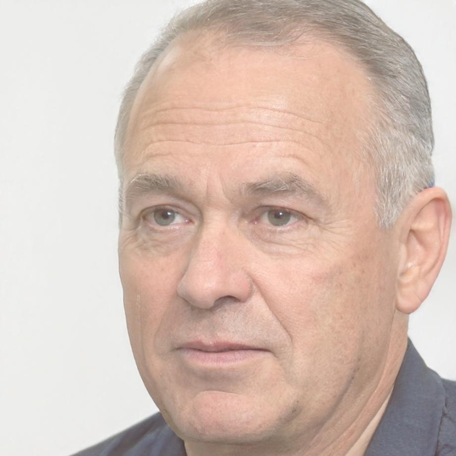 Portrait de Maxence Dubois, expert en analyse financière